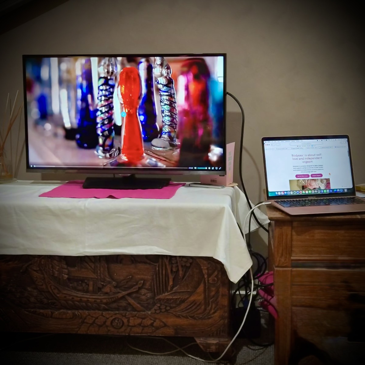 TV Screen with opening image of the Bodysex Documentary